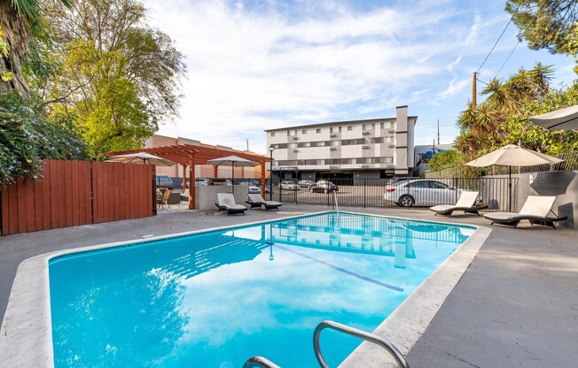 2 beds, 2 baths, 975 sqft, $2,495, Unit 203