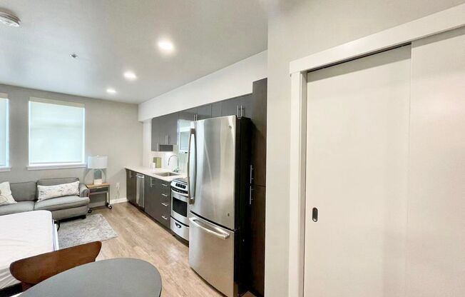 Studio, 1 bath, 406 sqft, $1,895, Unit 1