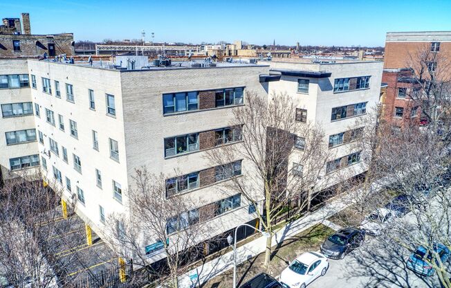 2 beds, 2 baths, 664 sqft, $2,250, Unit 201