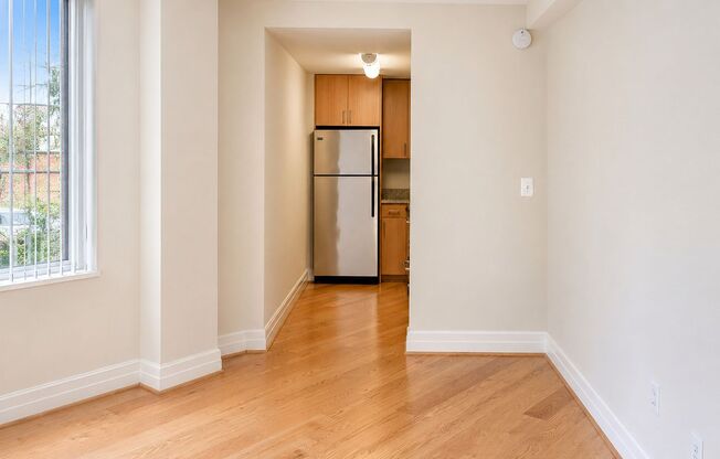 Studio, 1 bath, 470 sqft, $2,100