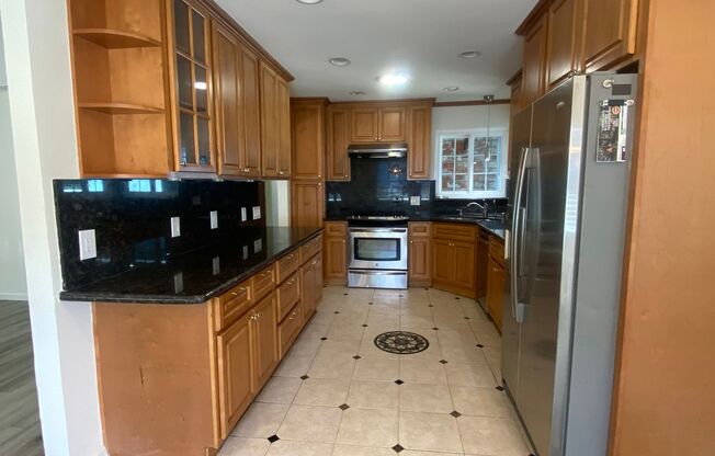 Spacious 5 Bedroom Located in Beautiful Cupertino