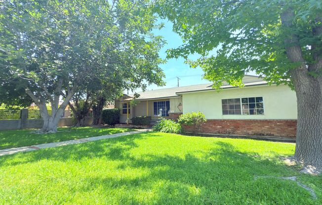 4-Bedroom Home with Expansive Backyard in North Hills