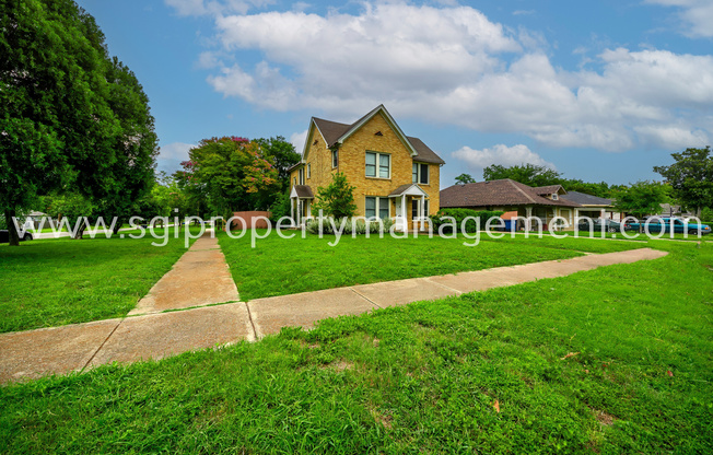 902 S OAK CLIFF BLVD