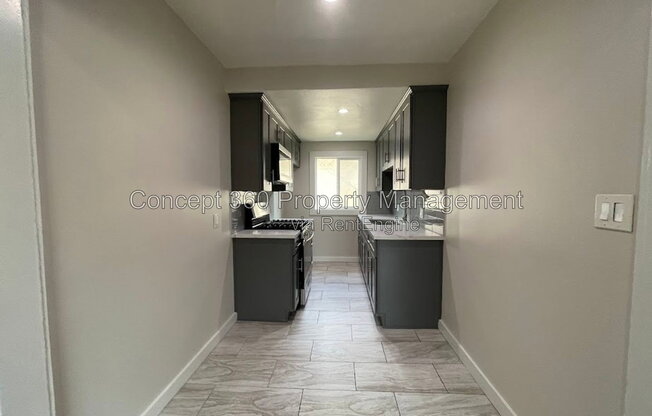 2 beds, 2 baths, 700 sqft, $2,295, Unit 13