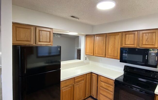 3 beds, 2 baths, 1,300 sqft, $1,820, Unit 3712