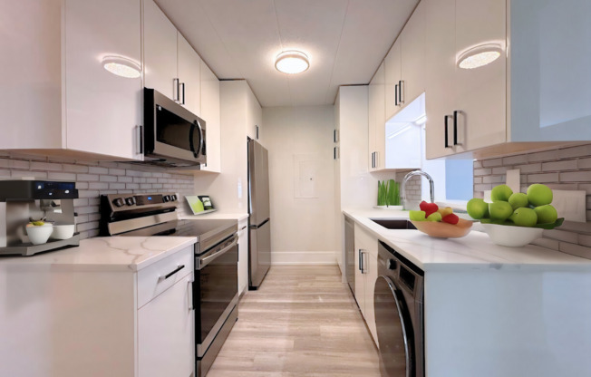 2 beds, 2 baths, 1,039 sqft, $2,525, Unit 606-310