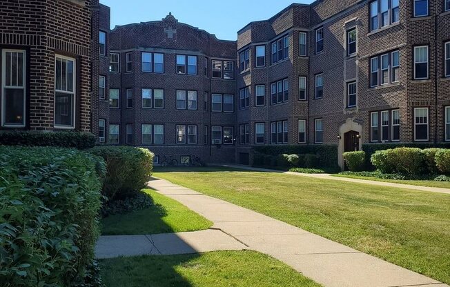 2110 SHERMAN AVE