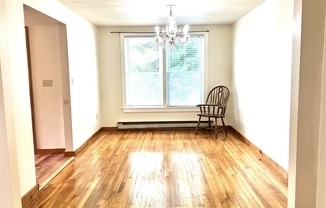 2 beds, 1 bath, $2,500, Unit 2