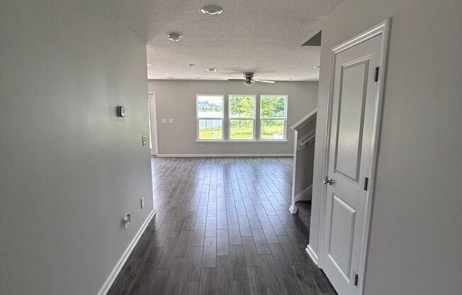 Beautiful 5 Bed 3 Bath in the desired Bannon Lakes Communiity