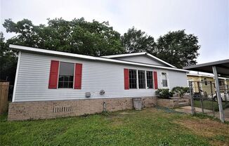Spacious 3 bedrooms / 2 bath