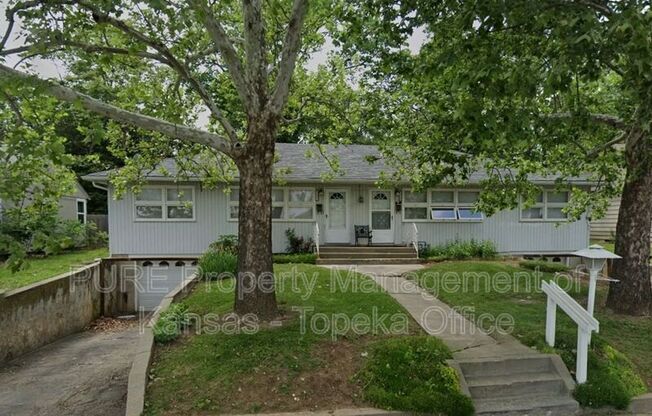 2115 SW VAN BUREN