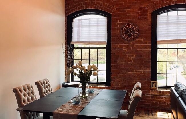 1 bed, 1 bath, 581 sqft, $1,975, Unit 1435