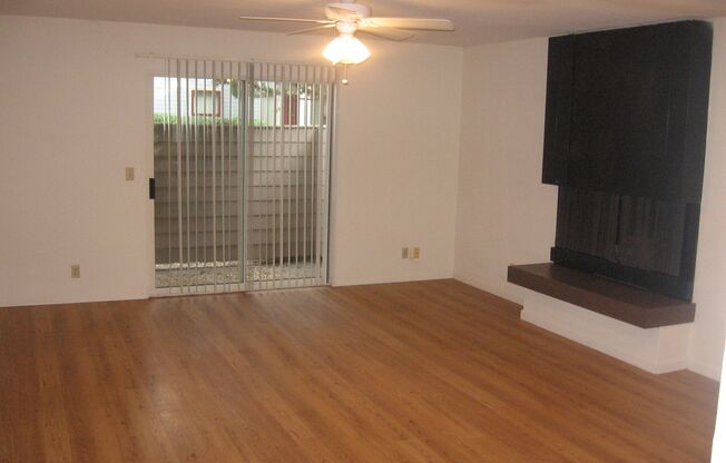 2 beds, 2 baths, 1,012 sqft, $2,195, Unit 120