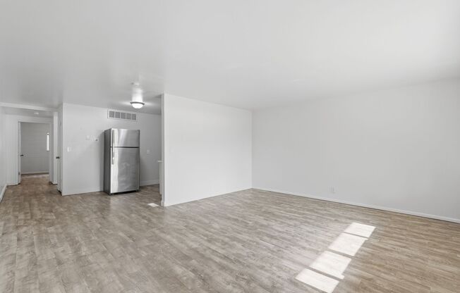 1 bed, 1 bath, 744 sqft, $850, Unit 49