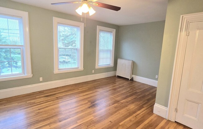 3 beds, 1.5 baths, 1,300 sqft, $3,300, Unit 2