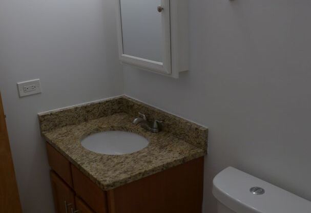 1 bed, 1 bath, 750 sqft, $2,050, Unit 07B