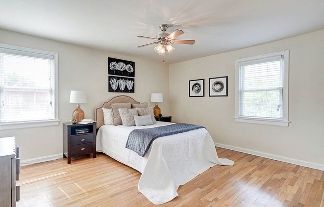 Bedroom at Kensington Place Apartments