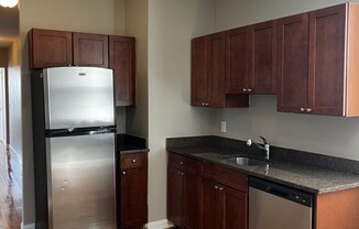 4 beds, 1 bath, $3,750, Unit 5