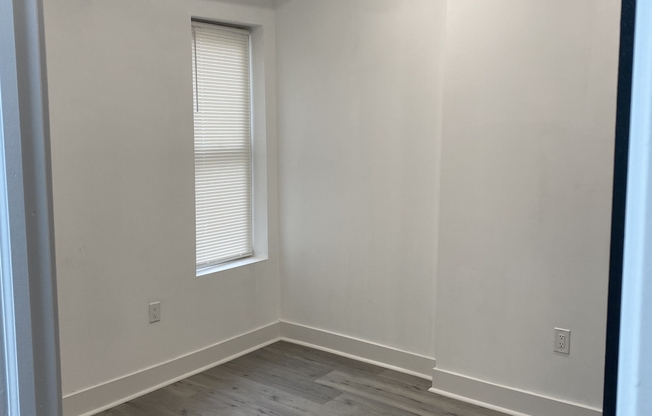 710 N FULTON AVE
