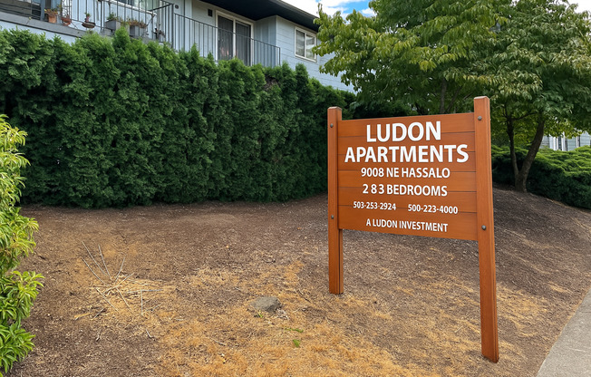 Live NE Portland! Spacious 2BR on Hassalo Street – Immediate Move-In