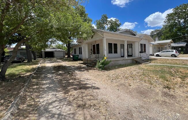 3/1 Home Available for Immediate Move In!