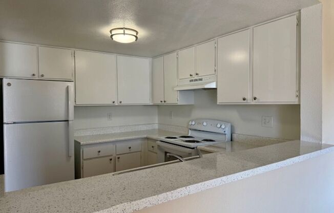 1 bed, 1 bath, 691 sqft, $2,050, Unit 52