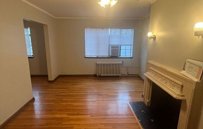 60 E NORWICH AVE 