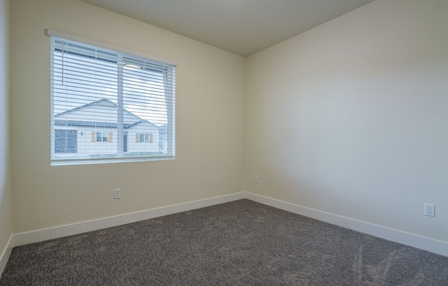 2452 HAMILTON RD