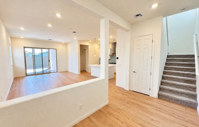 4 beds, 3 baths, $2,895