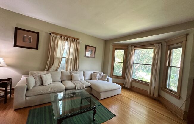 Fully Furnished 3 Bedroom Historic Home in Minneapolis