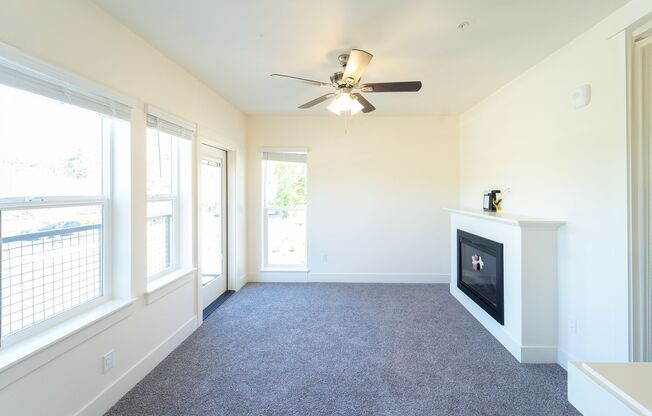 3 beds, 2 baths, 1,016 sqft, $2,299, Unit 1101