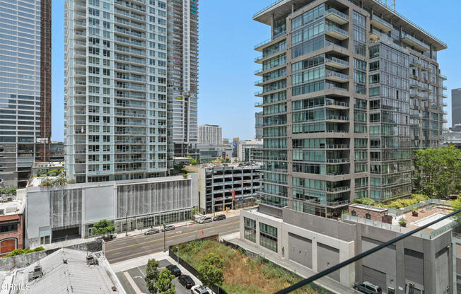 1 bed, 1 bath, 860 sqft, $3,000, Unit 914