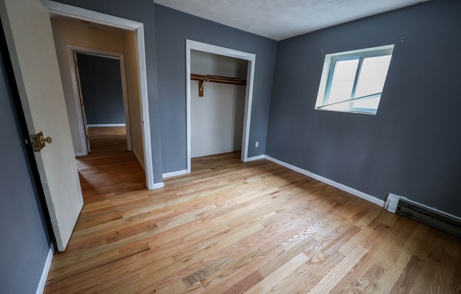 2 beds, 1 bath, 770 sqft, $2,595, Unit 4