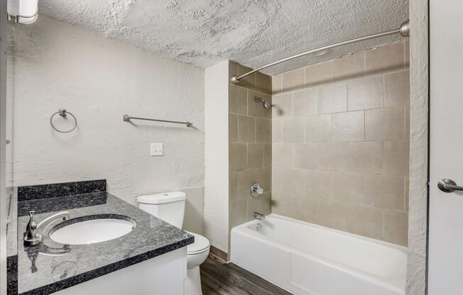 2 beds, 1 bath, 800 sqft, $1,425, Unit 4622-1