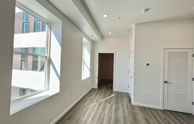 1 bed, 1 bath, 545 sqft, $1,585, Unit 305