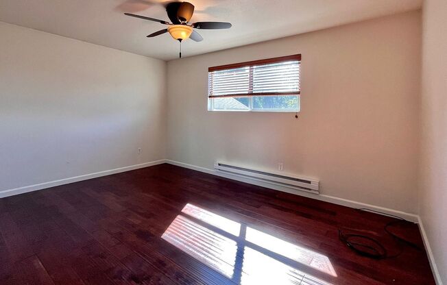 3 beds, 1 bath, $2,475