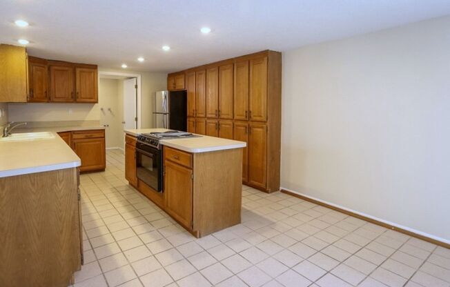 2 beds, 1.5 baths, $1,800, Unit 1173