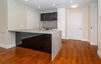 1 bed, 1 bath, 800 sqft, $3,500, Unit 106