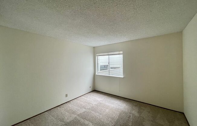 1 bed, 1 bath, $2,595, Unit 04