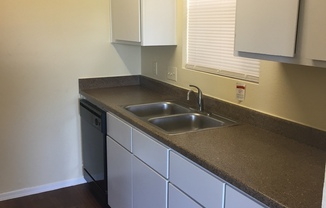 1 bed, 1 bath, $800