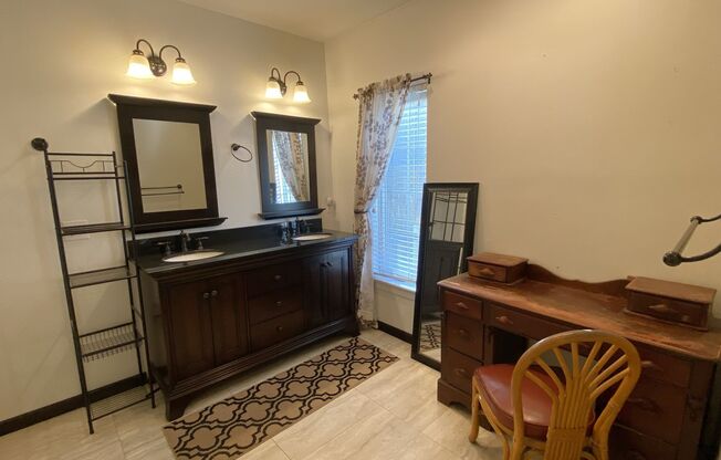 2 beds, 1 bath, $1,800