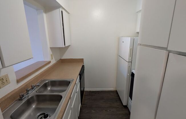 1 bed, 1 bath, 578 sqft, $740, Unit TH 140