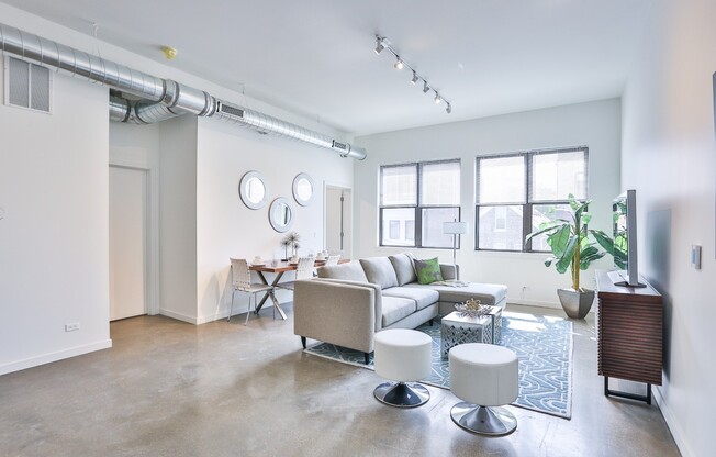 1062 N. Ashland