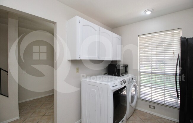 2 beds, 2.5 baths, 1,120 sqft, $1,675, Unit 1049