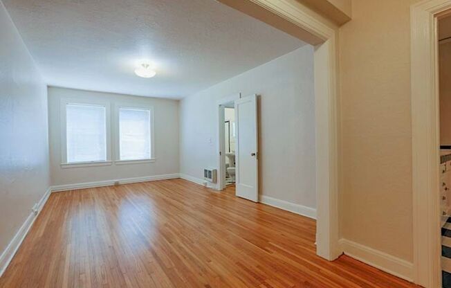 1 bed, 2 baths, 737 sqft, $1,500, Unit 101