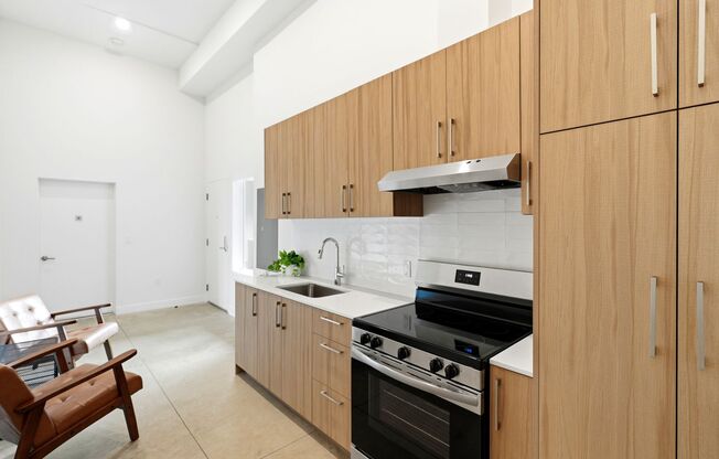 Studio, 1 bath, 390 sqft, $1,895, Unit 304-A