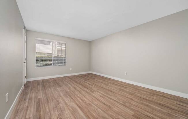 Spacious Room with Wood Flooring1 at Los Robles Ave in Pasadena, CA