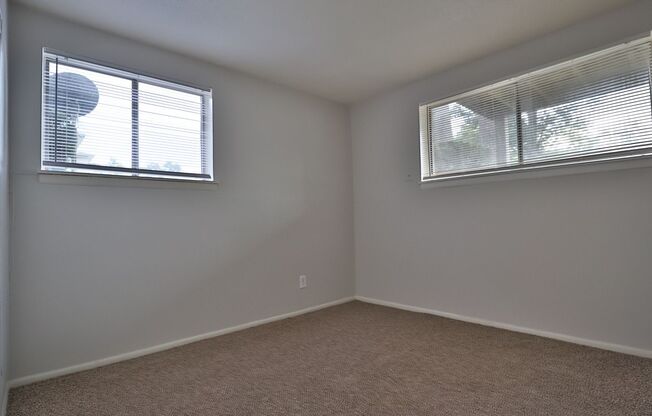 Hollybrook Apartments