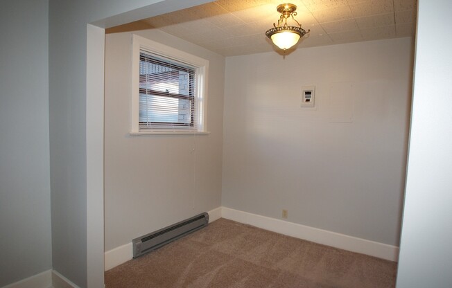 Studio, 1 bath, 280 sqft, $925, Unit 302