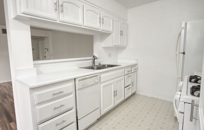 1 bed, 1 bath, $1,950, Unit # 4